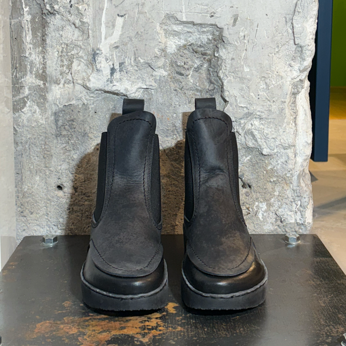 schuhe trippen stiefel schwarz halbhoch translate