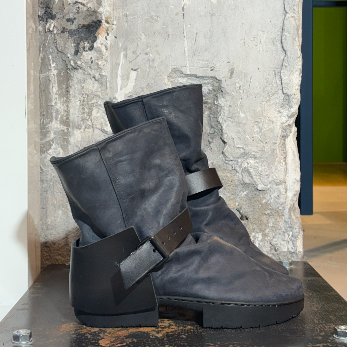 schuhe trippen stiefel schwarz fume