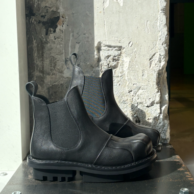 schuhe trippen schwarz stiefelette surge